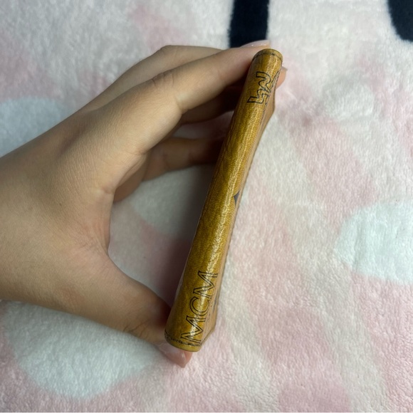 MCM Monogram Leather Keyholder - Picture 6 of 10